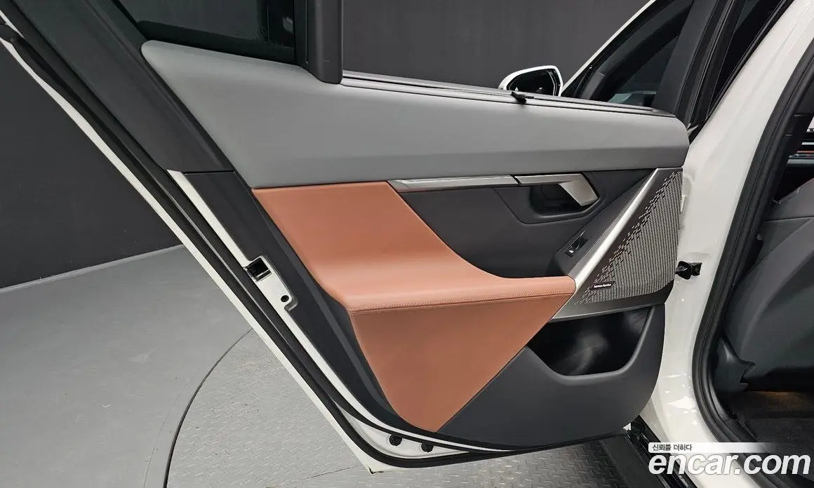 BMW 5 серия 2025 2.0 автомат (гидро), фото 14