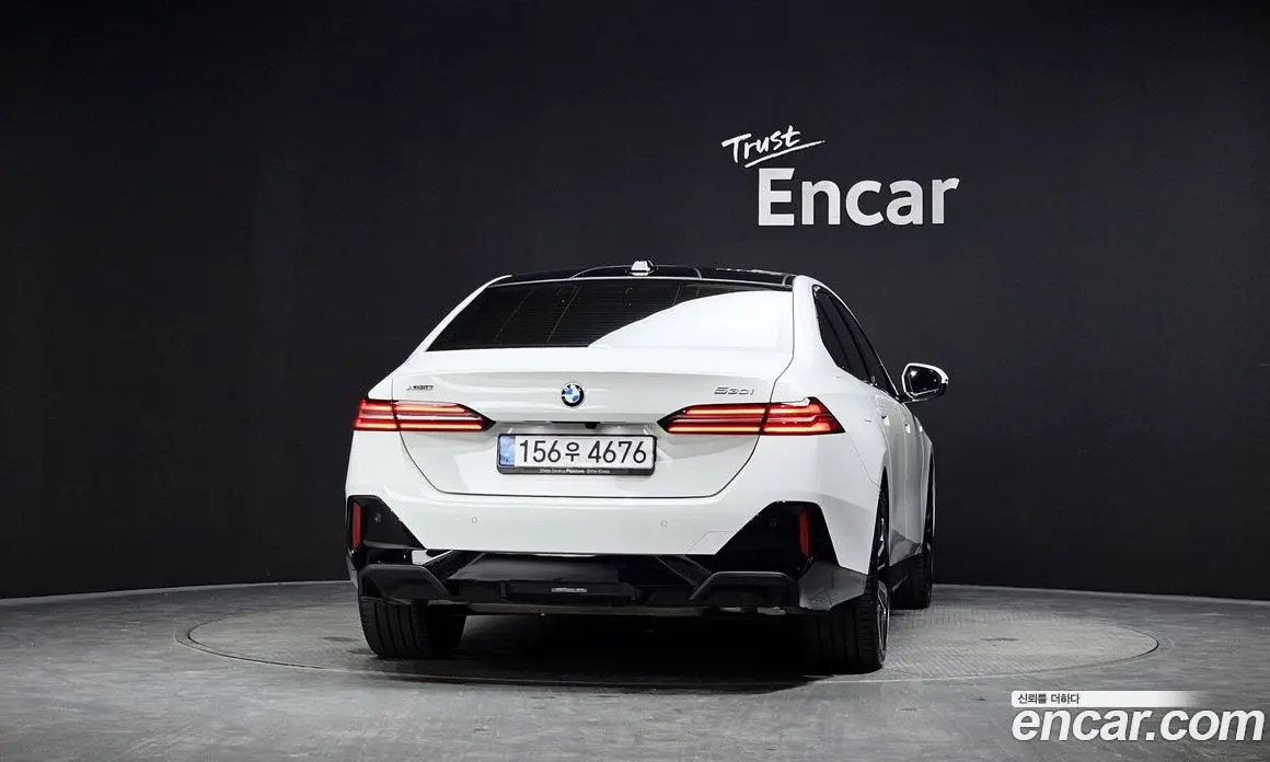 BMW 5 серия 2025 2.0 автомат (гидро), фото 3