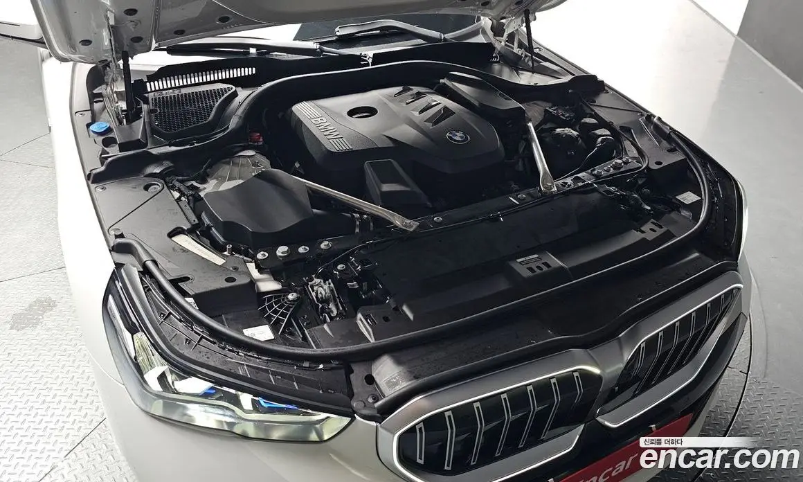 BMW 5 серия 2025 2.0 автомат (гидро), фото 5