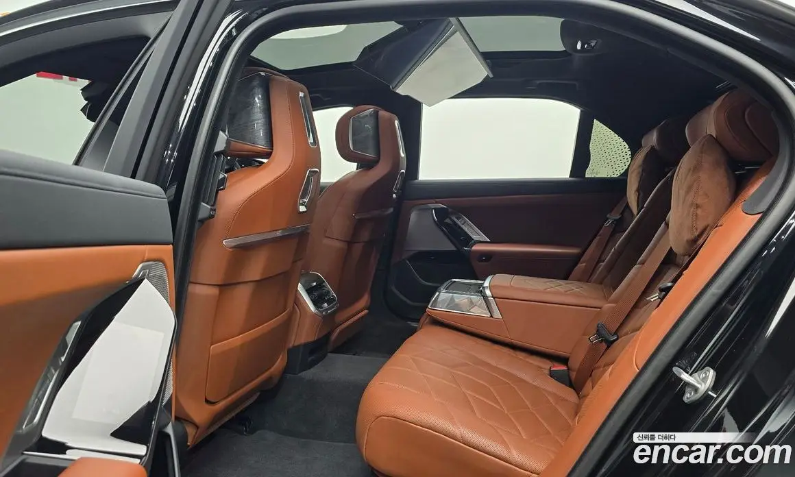 BMW 7 серия 2024 3.0 автомат (гидро), фото 12 BMW 7 серия 2024 3.0 автомат (гидро), фото 12