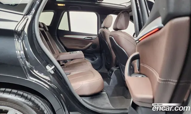 BMW X1 2022 2.0 автомат (гидро), миниатюра 12