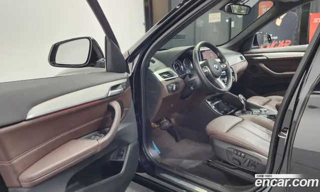 BMW X1 2022 2.0 автомат (гидро), миниатюра 10