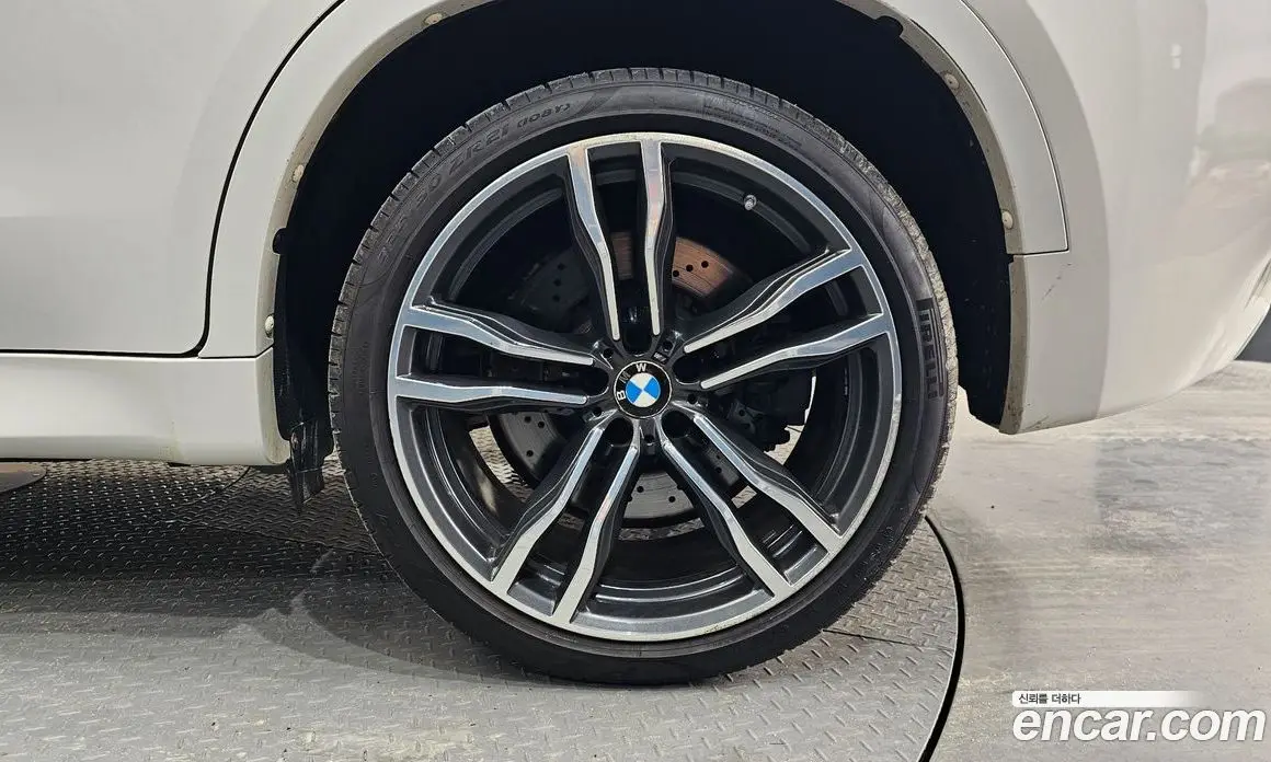 BMW X6M 2017 4.4 автомат (гидро), фото 6 BMW X6M 2017 4.4 автомат (гидро), фото 6