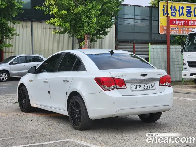Chevrolet Cruze 2011 2.0 автомат (гидро), миниатюра 4 Chevrolet Cruze 2011 2.0 автомат (гидро), миниатюра 4