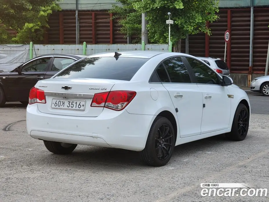 Chevrolet Cruze 2011 2.0 автомат (гидро), фото 6 Chevrolet Cruze 2011 2.0 автомат (гидро), фото 6