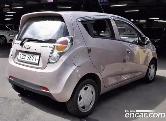 Chevrolet Spark 2011 1.0 автомат (гидро), миниатюра 2 Chevrolet Spark 2011 1.0 автомат (гидро), миниатюра 2