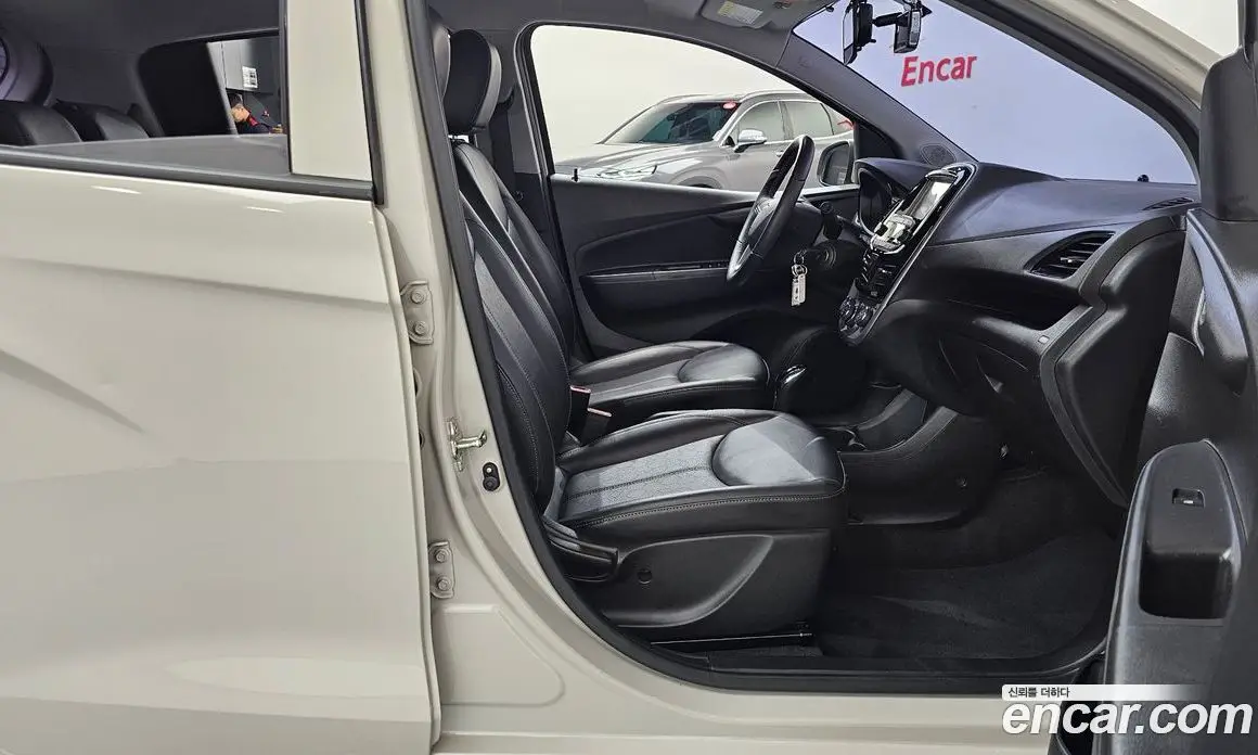 Chevrolet Spark 2017 1.0 автомат (гидро), фото 16 Chevrolet Spark 2017 1.0 автомат (гидро), фото 16