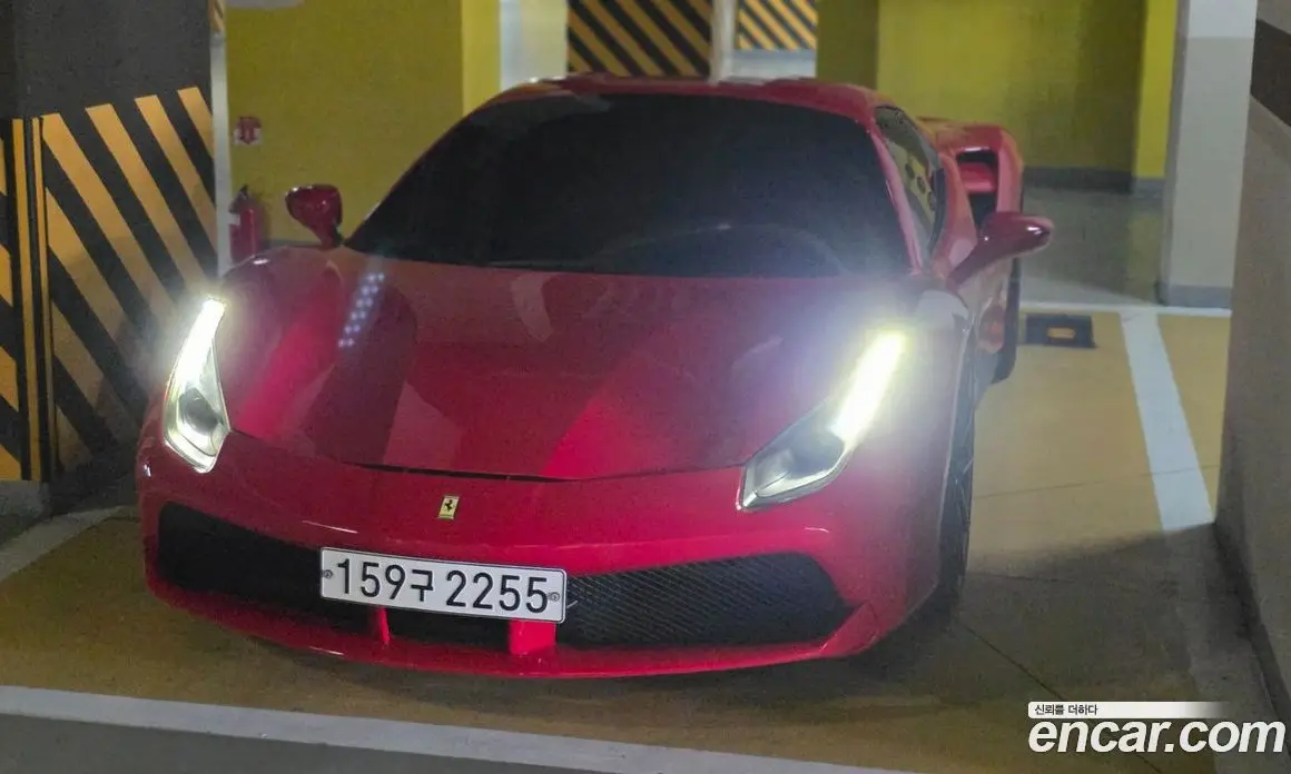 Ferrari 488 2016 3.9 автомат (гидро), фото 9 Ferrari 488 2016 3.9 автомат (гидро), фото 9