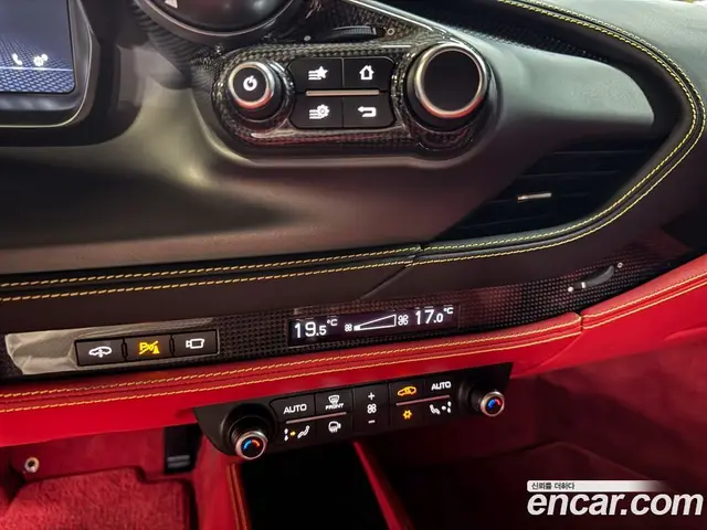 Ferrari F8 2021 3.9 автомат (гидро), миниатюра 12