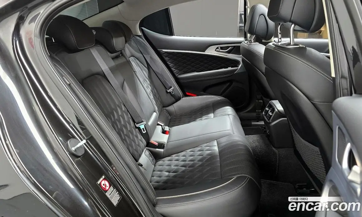 Genesis G70 2019 2.0 автомат (гидро), фото 12 Genesis G70 2019 2.0 автомат (гидро), фото 12