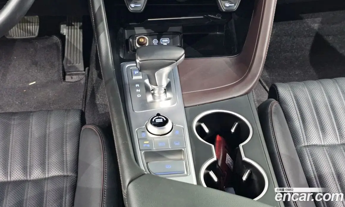 Genesis G70 2019 2.0 автомат (гидро), фото 9 Genesis G70 2019 2.0 автомат (гидро), фото 9