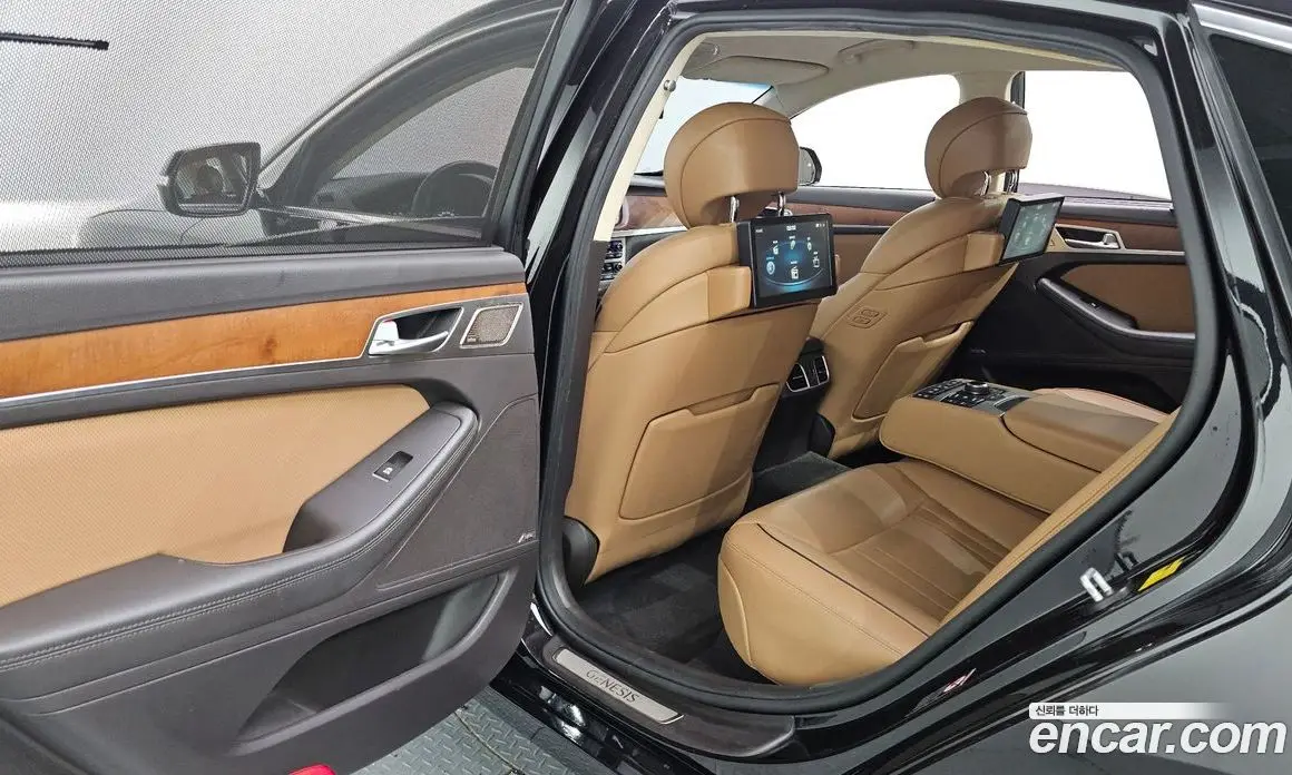Genesis G80 2017 3.8 автомат (гидро), фото 18 Genesis G80 2017 3.8 автомат (гидро), фото 18