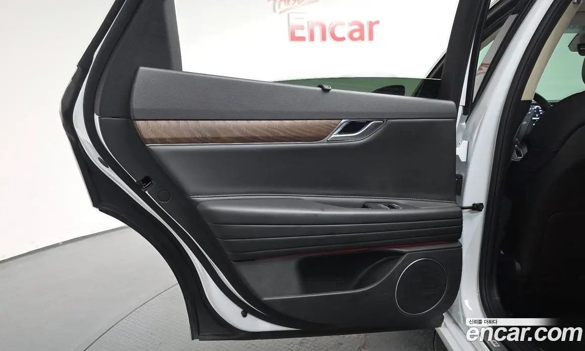 Genesis G80 2024 2.5 автомат (гидро), фото 14 Genesis G80 2024 2.5 автомат (гидро), фото 14