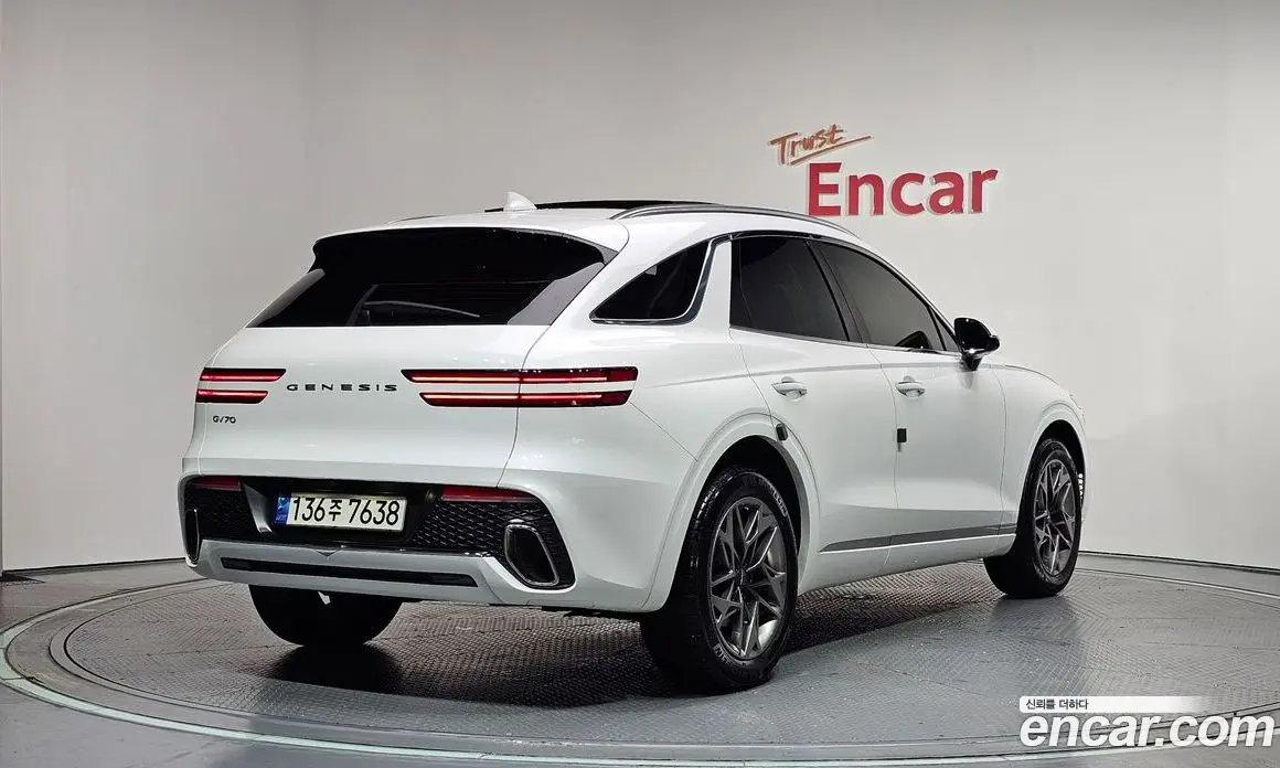 Genesis GV70 2021 2.5 автомат (гидро), фото 2 Genesis GV70 2021 2.5 автомат (гидро), фото 2
