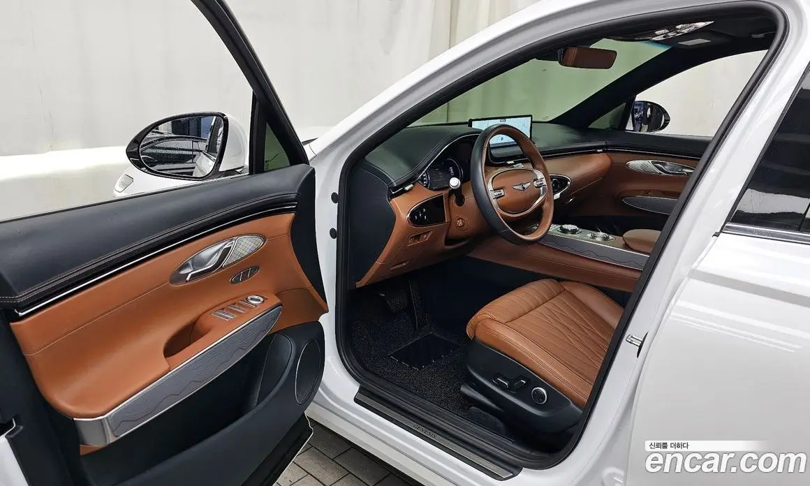 Genesis GV70 2021 2.5 автомат (гидро), фото 13 Genesis GV70 2021 2.5 автомат (гидро), фото 13