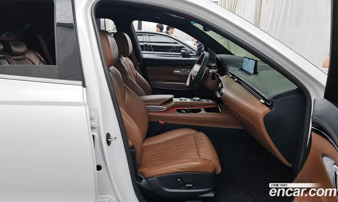 Genesis GV70 2021 2.5 автомат (гидро), фото 17 Genesis GV70 2021 2.5 автомат (гидро), фото 17