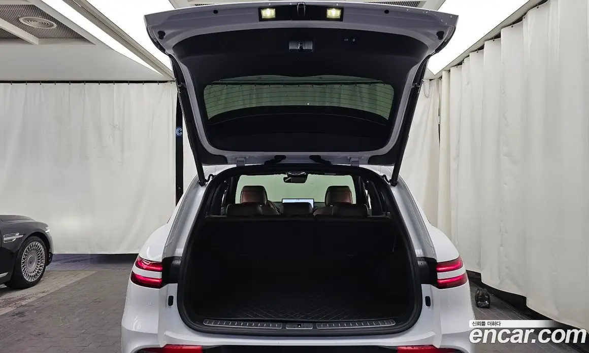 Genesis GV70 2021 2.5 автомат (гидро), фото 26 Genesis GV70 2021 2.5 автомат (гидро), фото 26