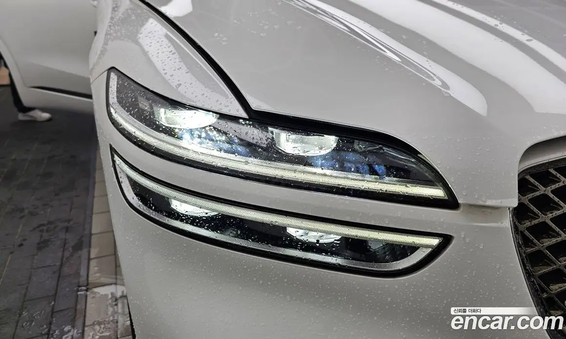Genesis GV70 2021 2.5 автомат (гидро), фото 8 Genesis GV70 2021 2.5 автомат (гидро), фото 8