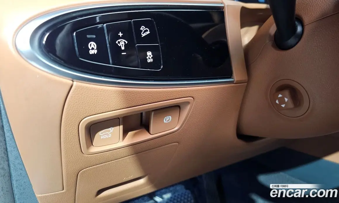 Genesis GV70 2021 2.5 автомат (гидро), фото 24 Genesis GV70 2021 2.5 автомат (гидро), фото 24