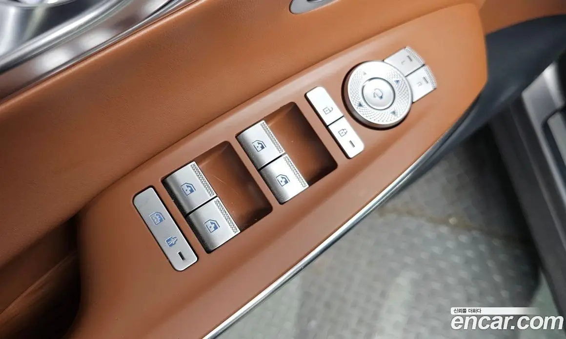 Genesis GV70 2021 2.5 автомат (гидро), фото 32 Genesis GV70 2021 2.5 автомат (гидро), фото 32