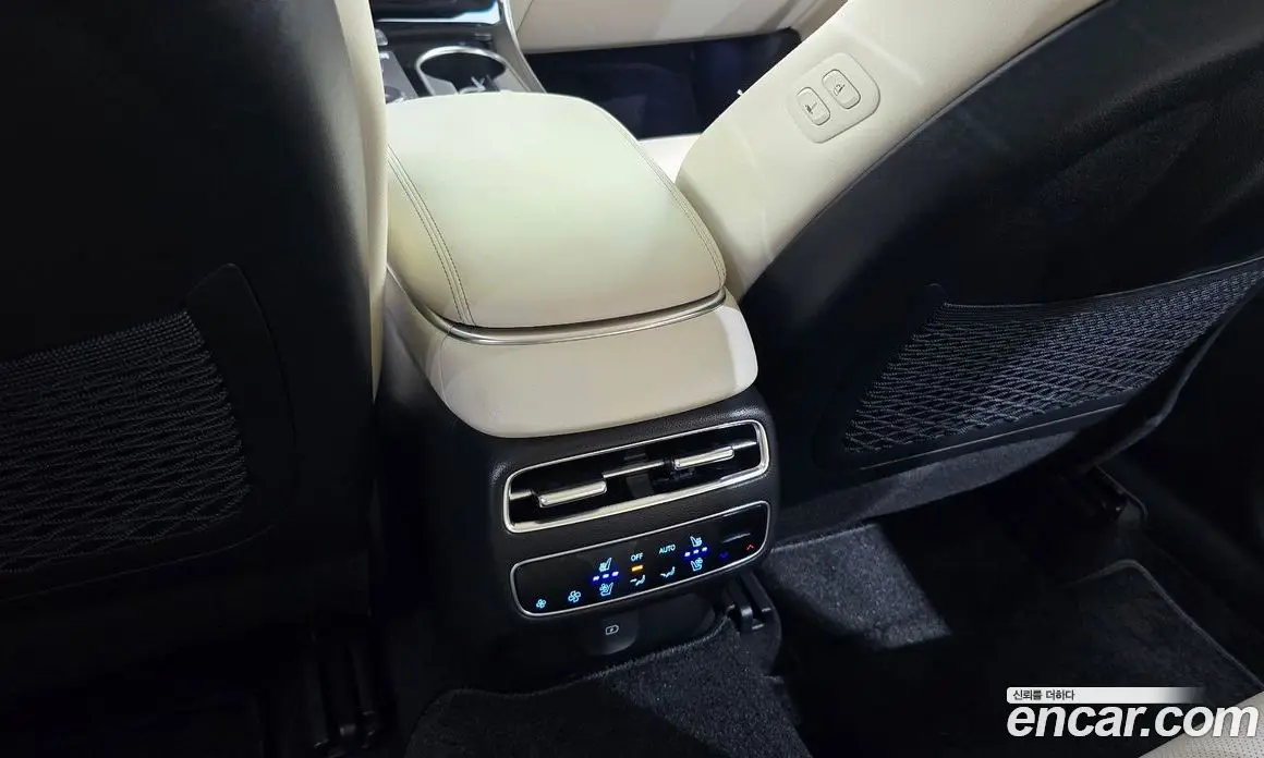 Genesis GV70 2024 2.5 автомат (гидро), фото 30 Genesis GV70 2024 2.5 автомат (гидро), фото 30