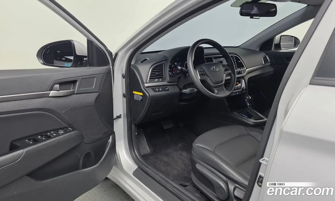 Hyundai Avante 2018 1.6 автомат (гидро), фото 12 Hyundai Avante 2018 1.6 автомат (гидро), фото 12