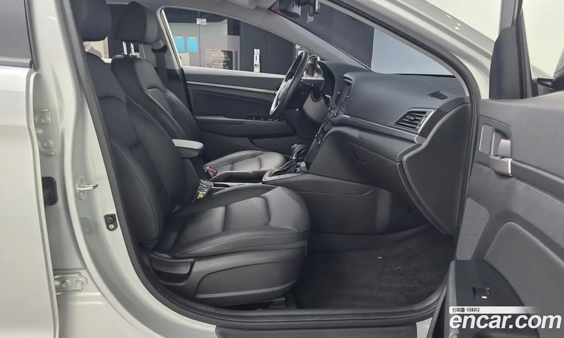 Hyundai Avante 2018 1.6 автомат (гидро), фото 16 Hyundai Avante 2018 1.6 автомат (гидро), фото 16