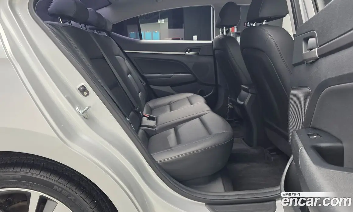 Hyundai Avante 2018 1.6 автомат (гидро), фото 17 Hyundai Avante 2018 1.6 автомат (гидро), фото 17