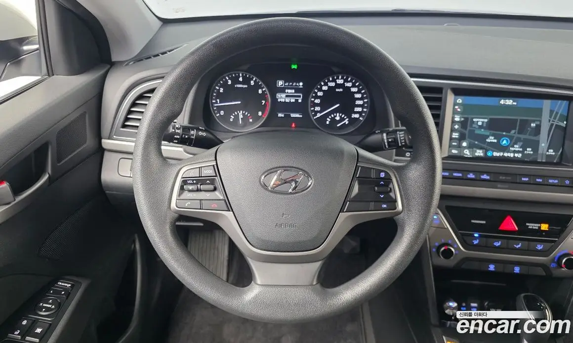 Hyundai Avante 2018 1.6 автомат (гидро), фото 18 Hyundai Avante 2018 1.6 автомат (гидро), фото 18