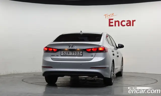 Hyundai Avante 2018 1.6 автомат (гидро), миниатюра 3 Hyundai Avante 2018 1.6 автомат (гидро), миниатюра 3