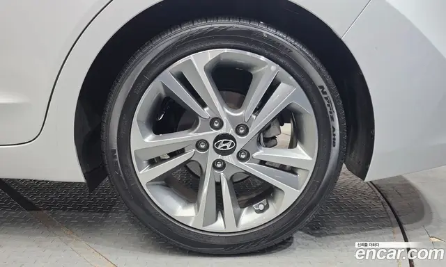 Hyundai Avante 2018 1.6 автомат (гидро), миниатюра 6 Hyundai Avante 2018 1.6 автомат (гидро), миниатюра 6