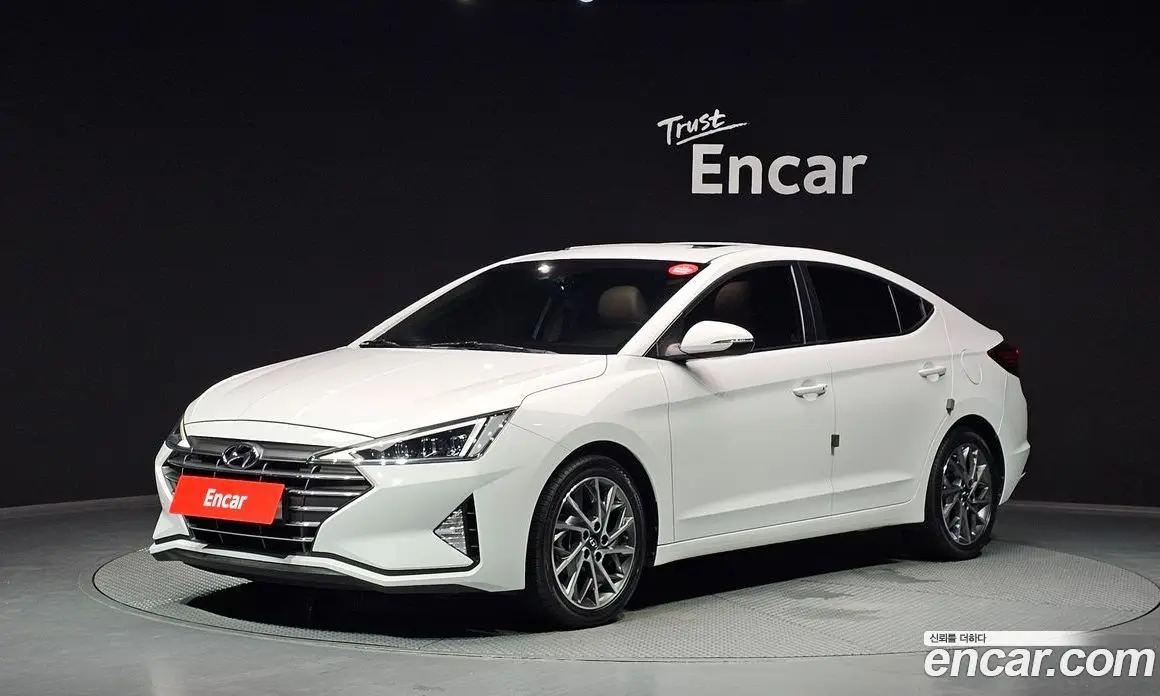 Hyundai Avante 2019 1.6 автомат (гидро), фото 1 Hyundai Avante 2019 1.6 автомат (гидро), фото 1