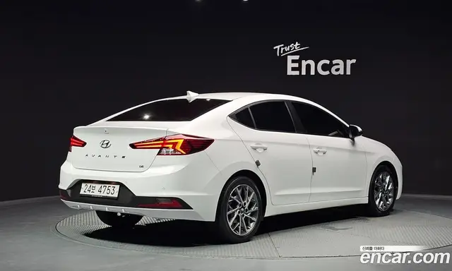 Hyundai Avante 2019 1.6 автомат (гидро), миниатюра 2 Hyundai Avante 2019 1.6 автомат (гидро), миниатюра 2