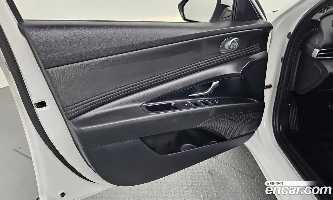 Hyundai Avante 2021 1.6 автомат (гидро), фото 14