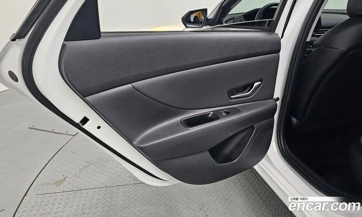 Hyundai Avante 2021 1.6 автомат (гидро), фото 15