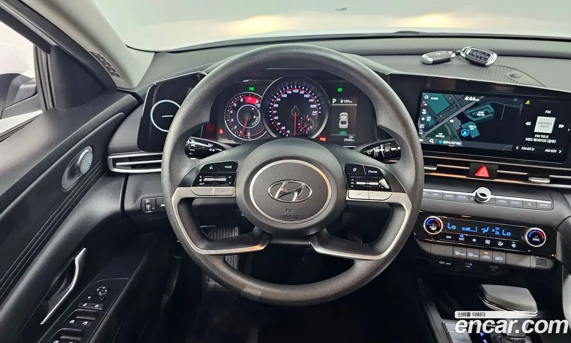 Hyundai Avante 2021 1.6 автомат (гидро), фото 19