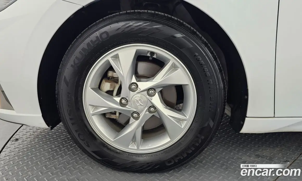 Hyundai Avante 2021 1.6 автомат (гидро), фото 5