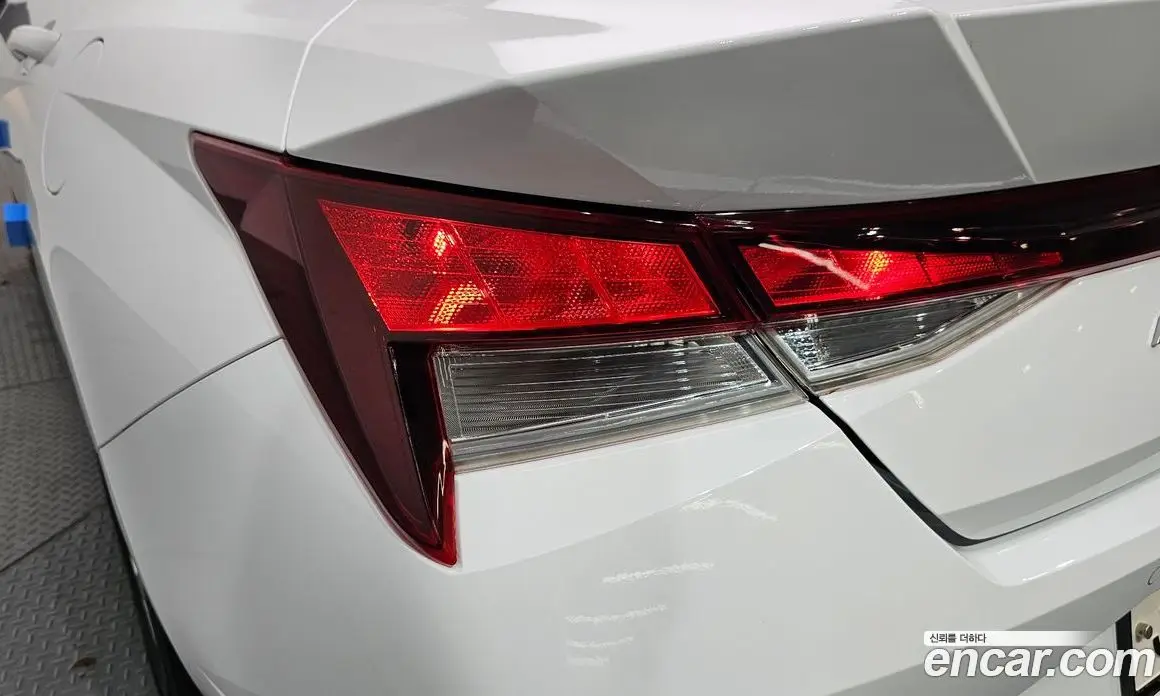 Hyundai Avante 2021 1.6 автомат (гидро), фото 9