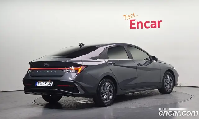Hyundai Avante 2023 1.6 автомат (гидро), миниатюра 2