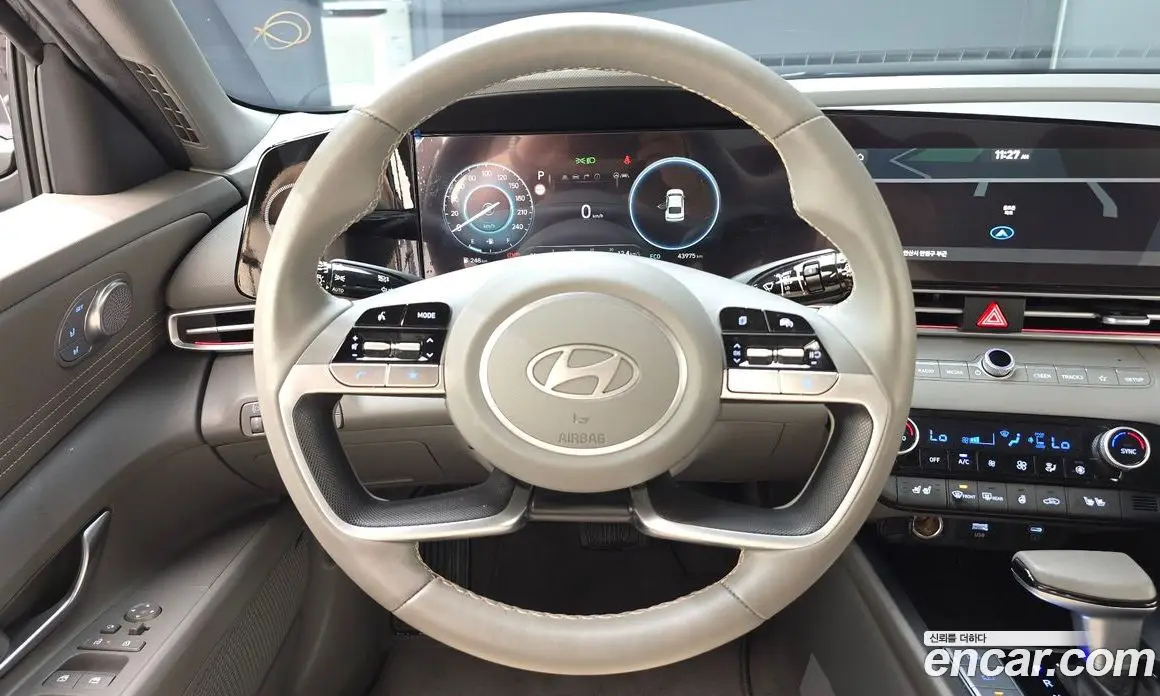 Hyundai Avante 2023 1.6 автомат (гидро), фото 20