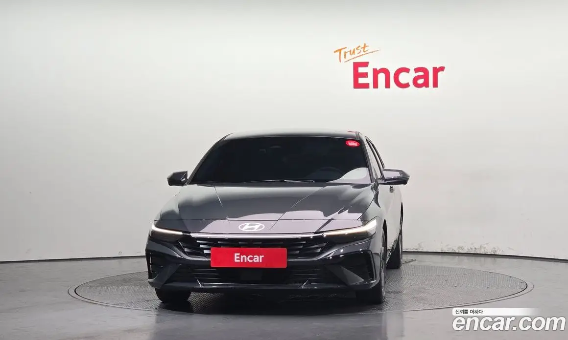 Hyundai Avante 2023 1.6 автомат (гидро), фото 3