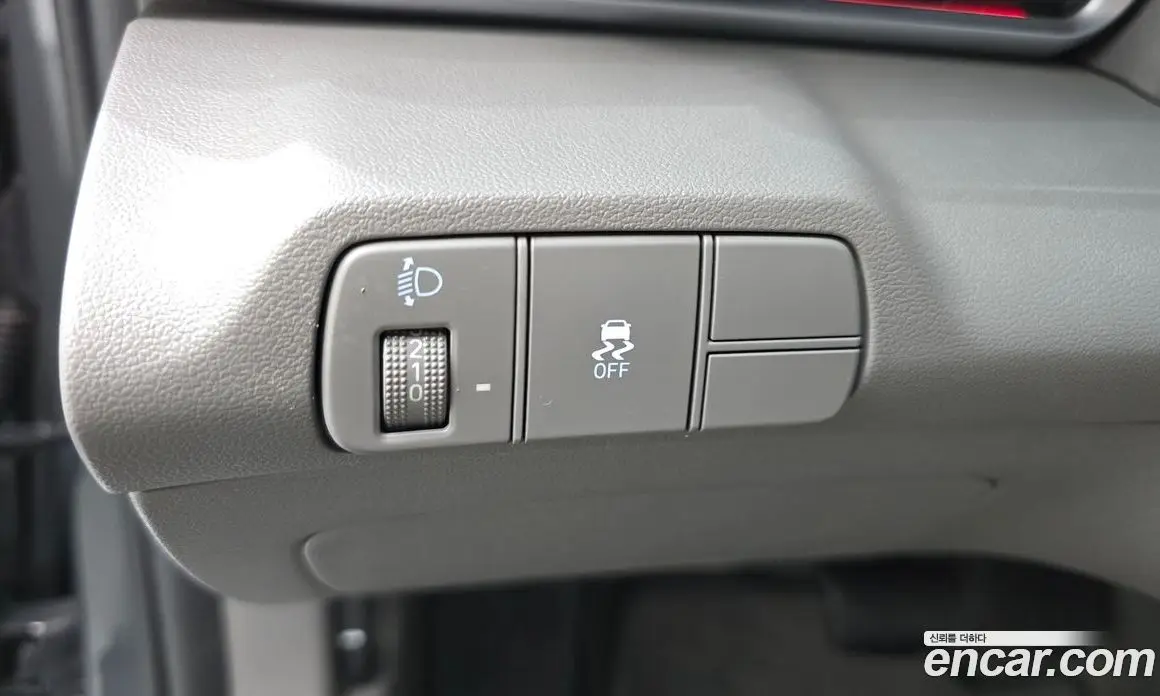 Hyundai Avante 2023 1.6 автомат (гидро), фото 25