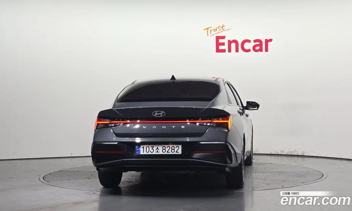 Hyundai Avante 2023 1.6 автомат (гидро), фото 4