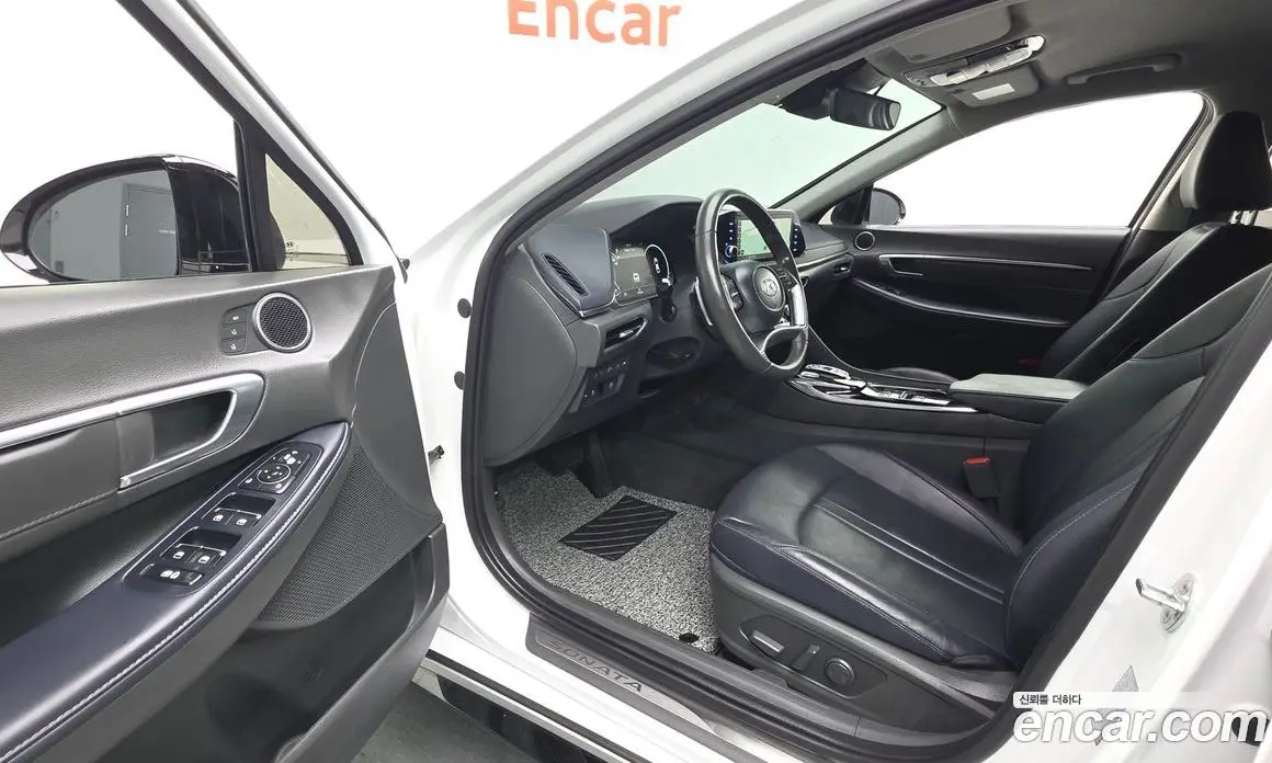 Hyundai Sonata 2022 2.0 автомат (гидро), фото 10 Hyundai Sonata 2022 2.0 автомат (гидро), фото 10