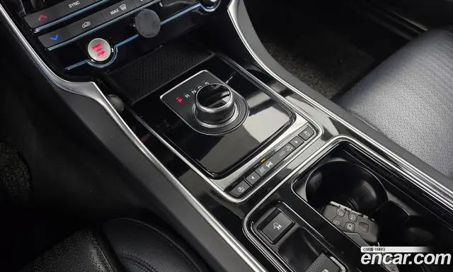 Jaguar XF 2018 2.0 автомат (гидро), миниатюра 9 Jaguar XF 2018 2.0 автомат (гидро), миниатюра 9