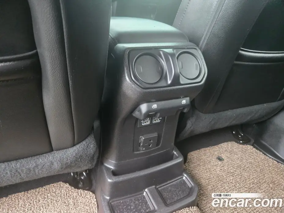 Jeep Wrangler 2018 2.0 автомат (гидро), фото 12 Jeep Wrangler 2018 2.0 автомат (гидро), фото 12