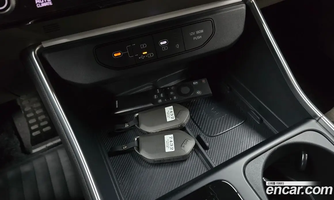 Kia Carnival 2024 3.5 автомат (гидро), фото 25 Kia Carnival 2024 3.5 автомат (гидро), фото 25