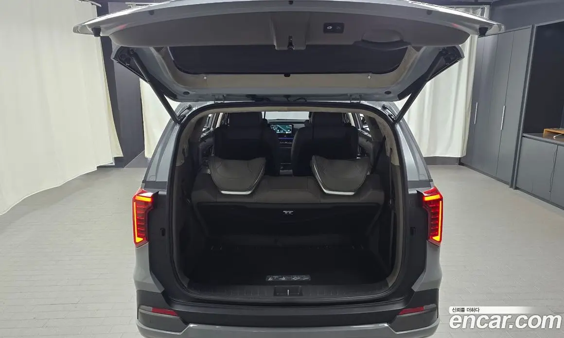 Kia Carnival 2024 3.5 автомат (гидро), фото 33 Kia Carnival 2024 3.5 автомат (гидро), фото 33