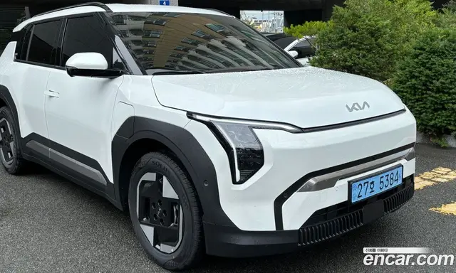 Kia EV3 2026 автомат (гидро), миниатюра 1 Kia EV3 2026 автомат (гидро), миниатюра 1