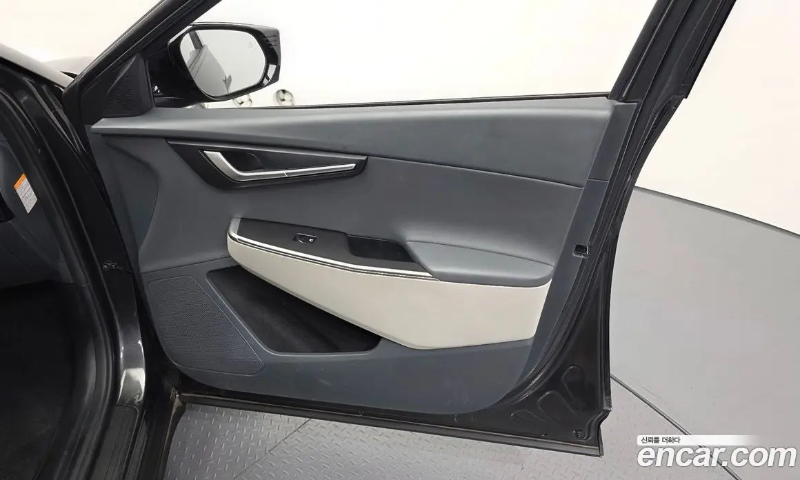 Kia EV6 2023 0.1 автомат (гидро), фото 14 Kia EV6 2023 0.1 автомат (гидро), фото 14